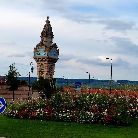 Capital De Champagne Épernay